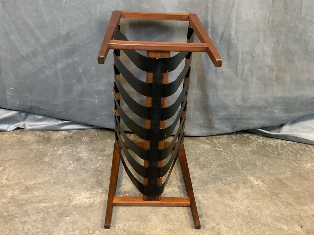 MCM Magazine Rack - 5