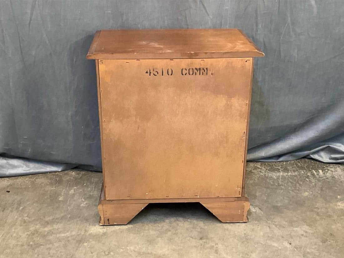 Chippendale End Table - 3