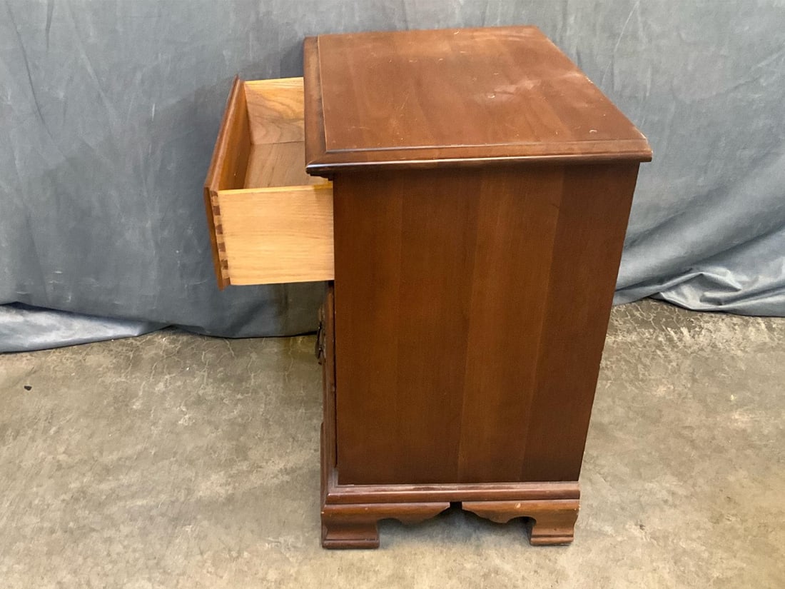 Chippendale End Table - 5