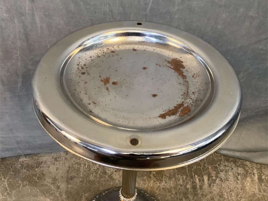 Deco Smoking Stand - 3