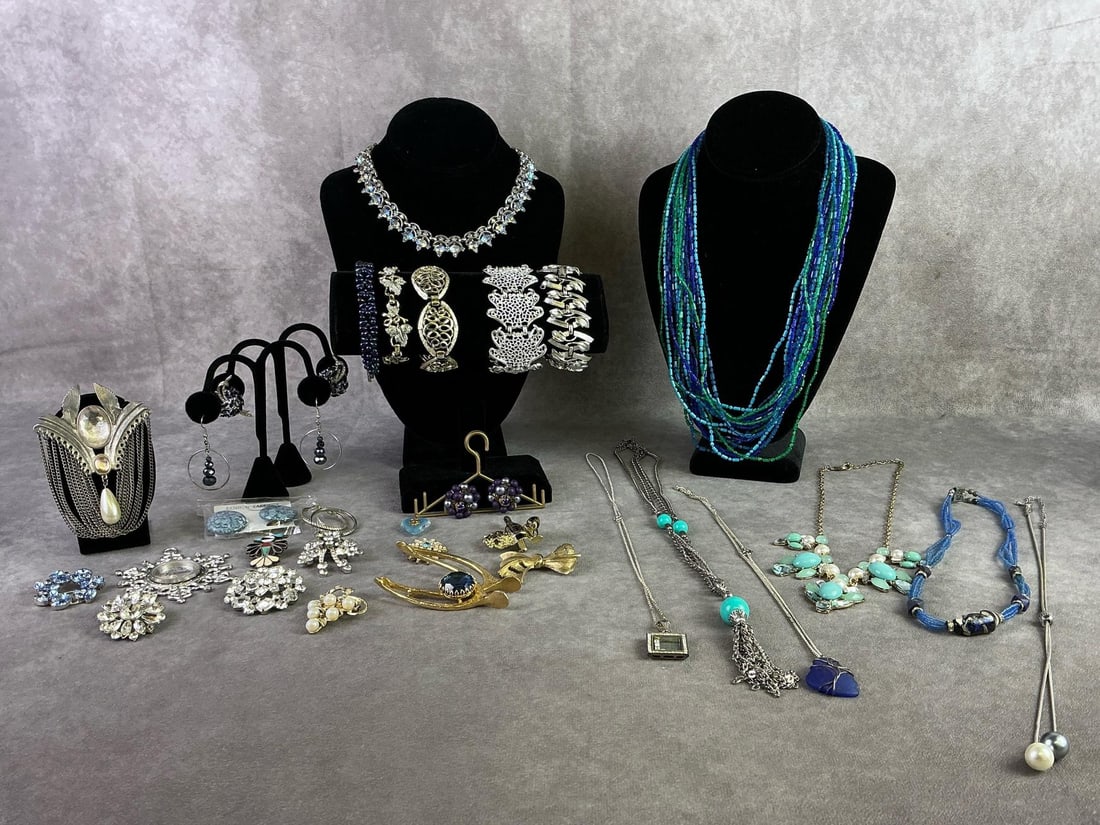 Costume Jewelry (1 of 9)