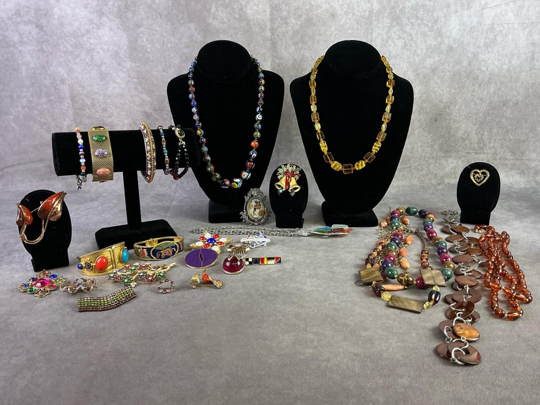 Costume Jewelry (1 of 10)