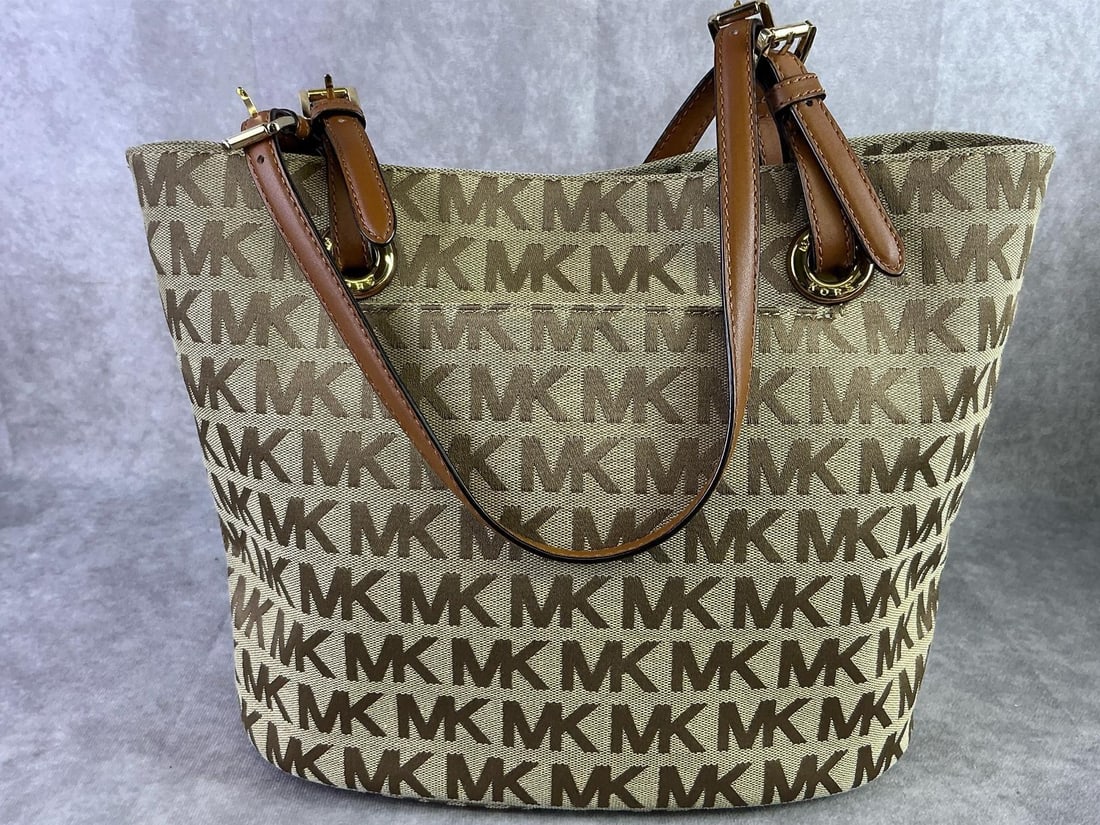Michael Kors - 3