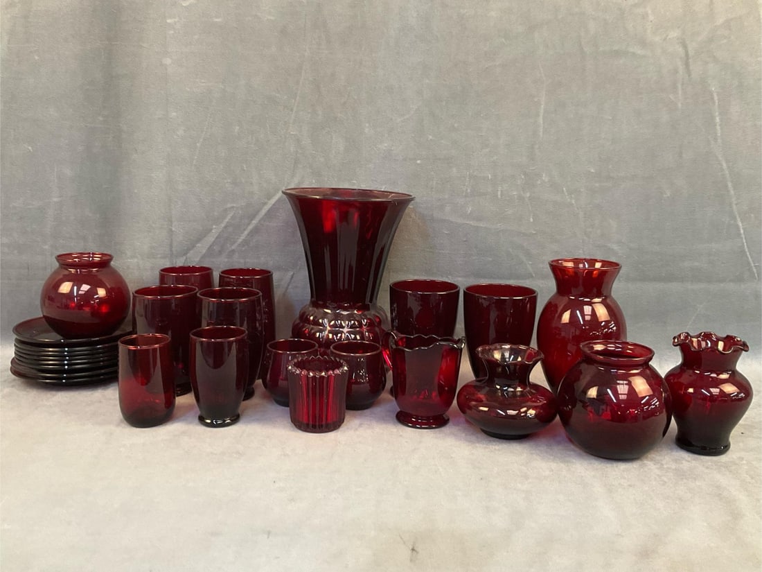 Ruby Red Glas (1 of 13)