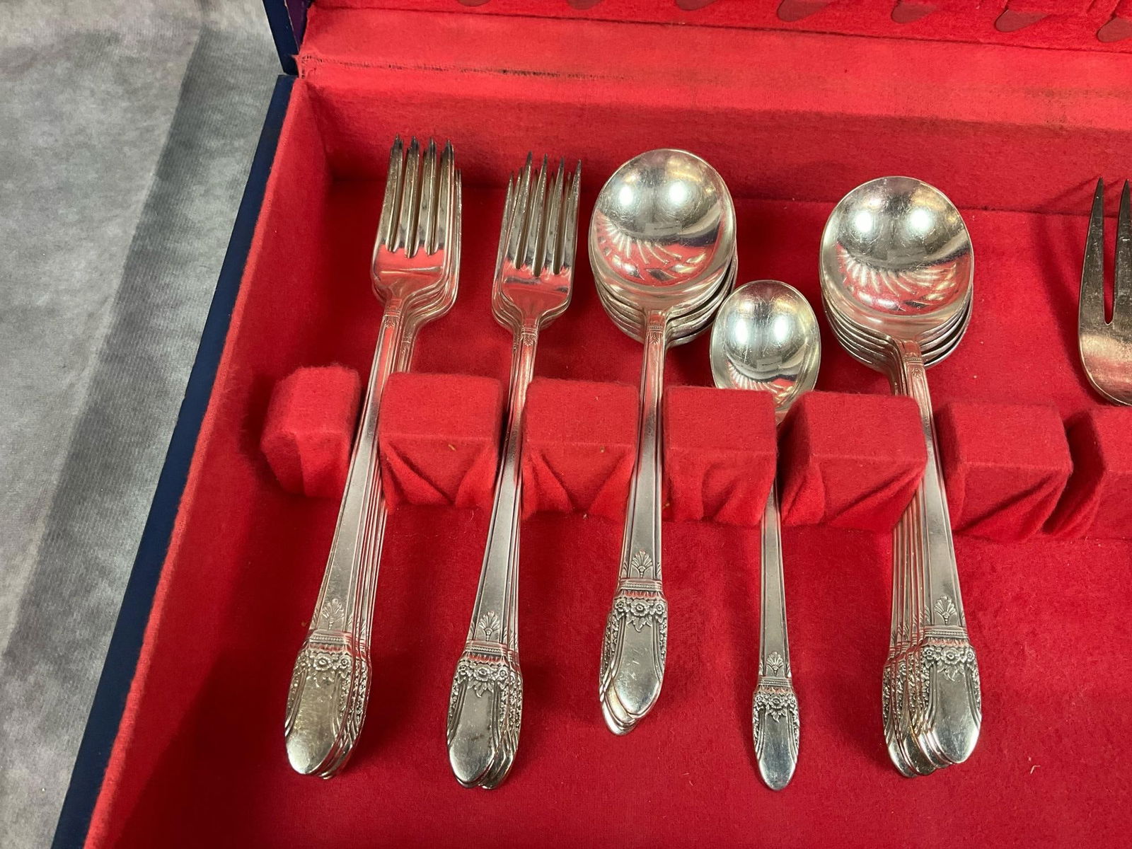 Rogers Brothers Flatware Boxed Set - 4