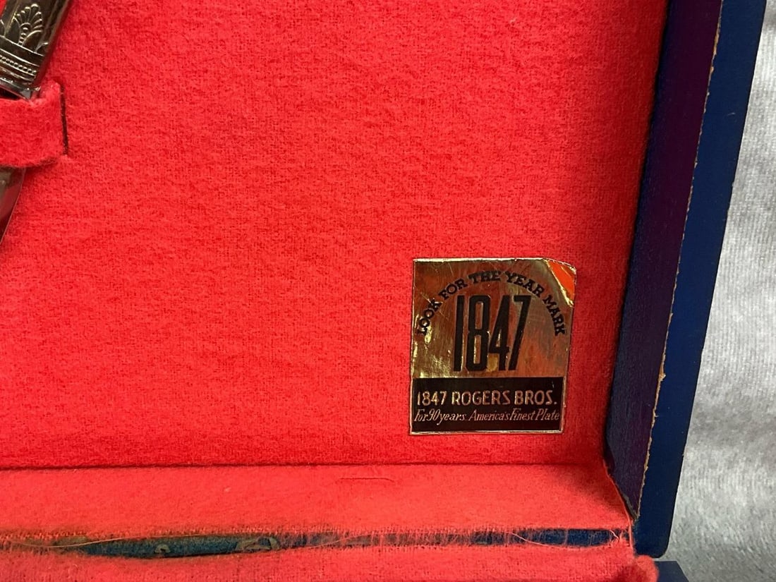 Rogers Brothers Flatware Boxed Set - 5