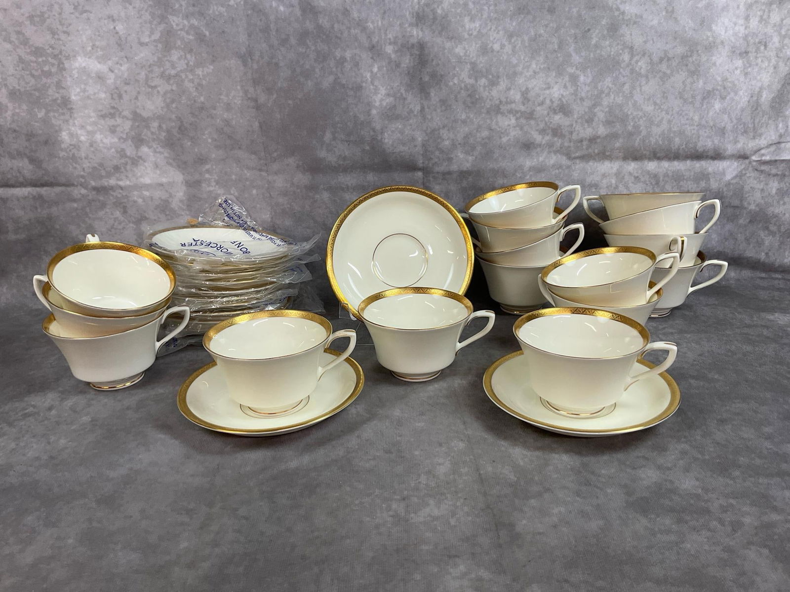 Royal Worcester Fine China - 7