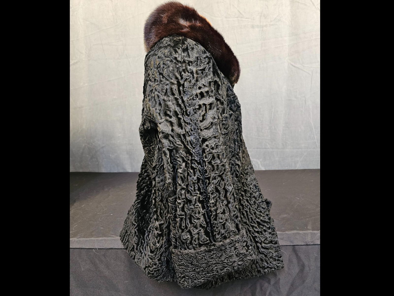 Lambs Wool Fur Coat - 3