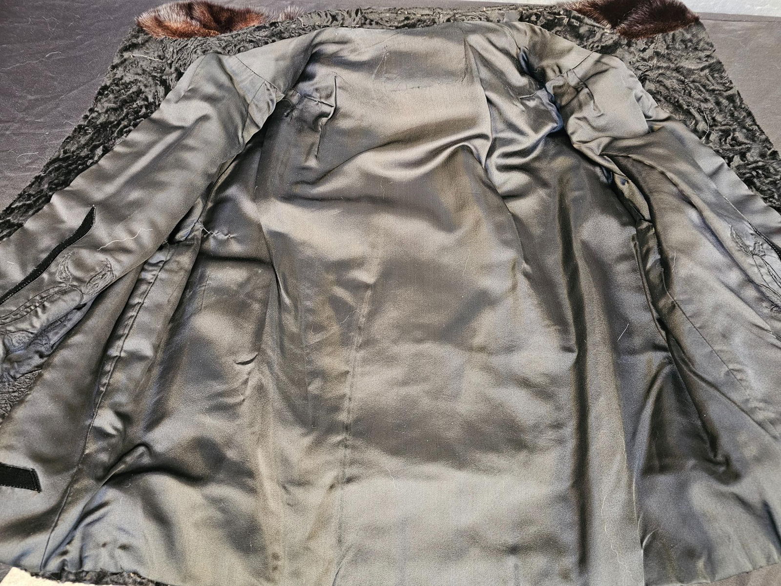 Lambs Wool Fur Coat - 6