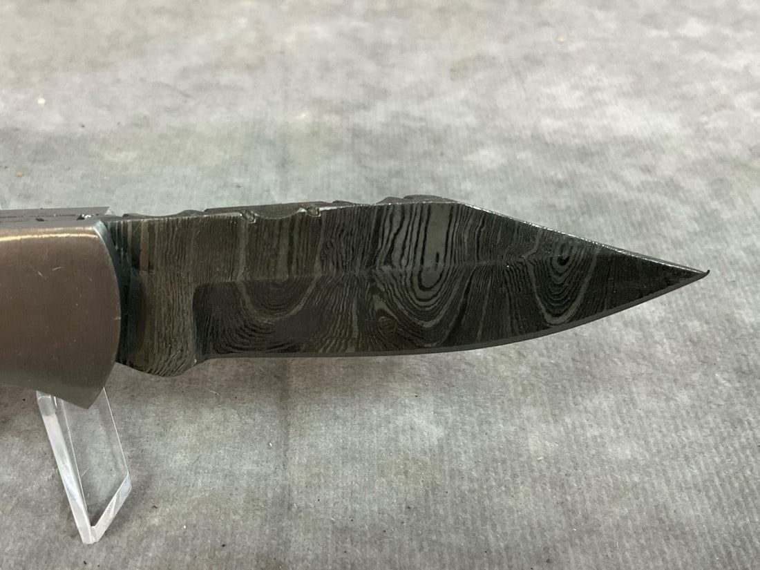 Assorted Knives - 15