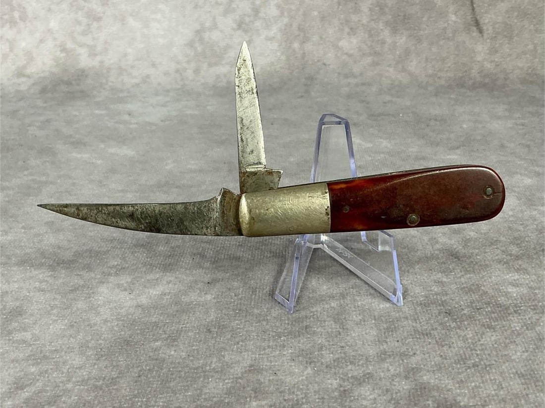 Case and Schrade Knives - 3