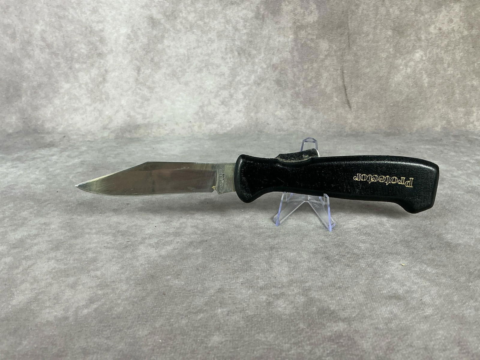 Knives Assorted - 14