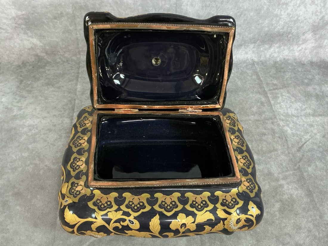 Asian Vases & Boxes - 11