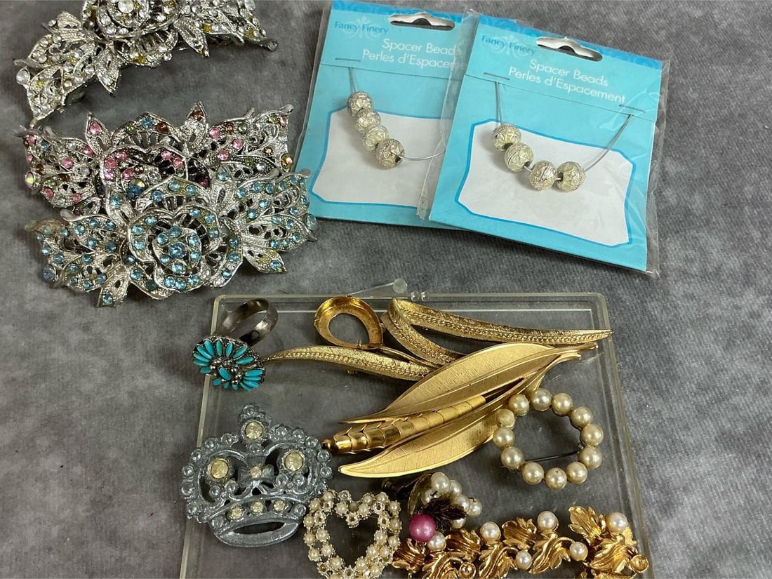 Jewelry Making Lot - 4