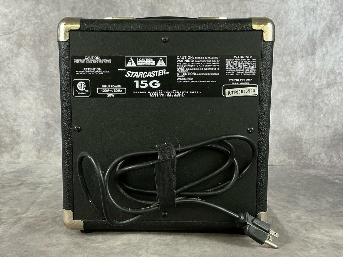 Starcaster 15G Amp - 3