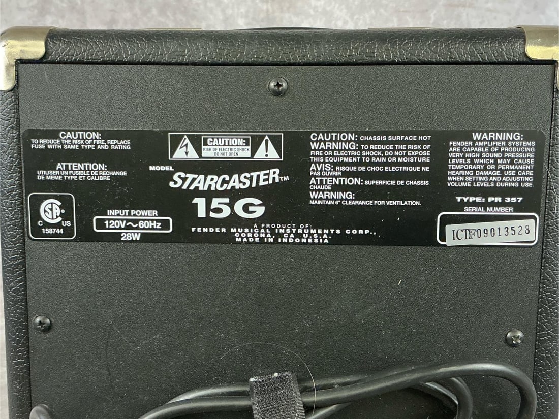 Starcaster 15G Amp - 4