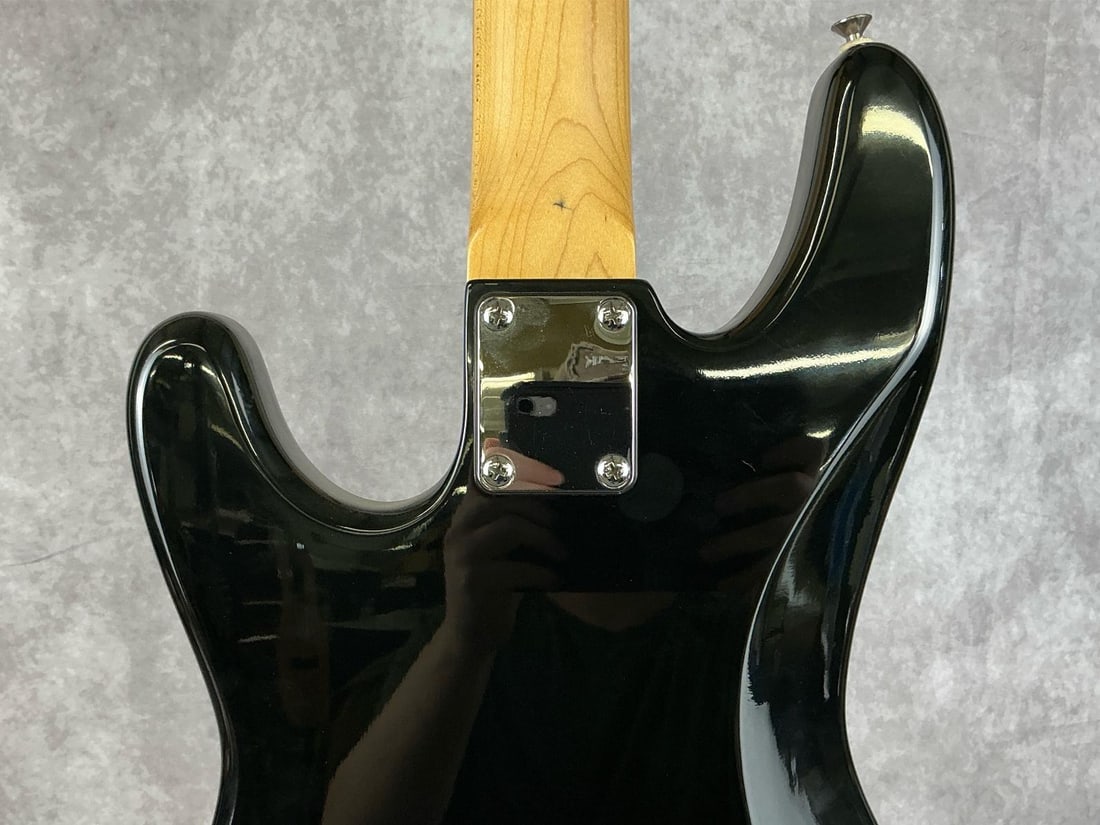 Gibson Epiphone Four String Bass - 13