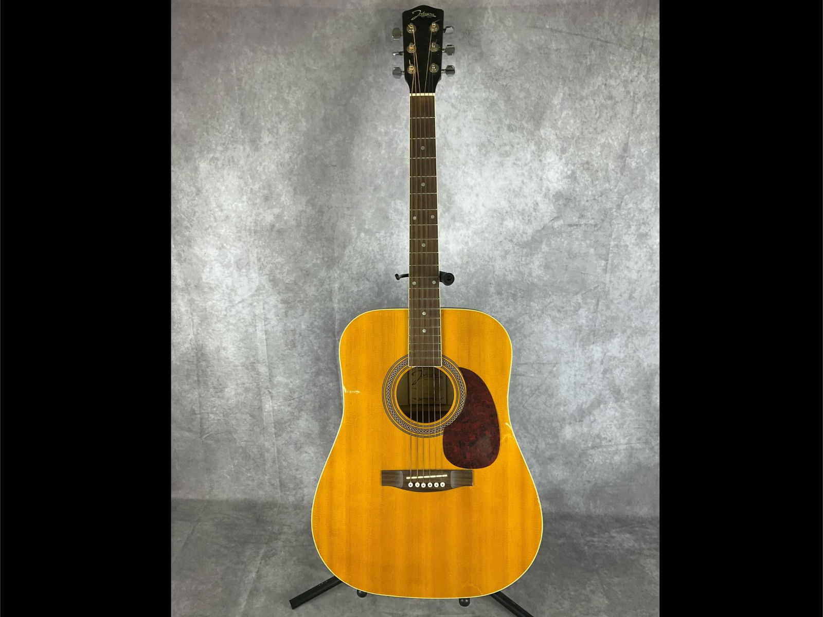 Johnson JG-618/N Acoustic Guitar (1 of 20)