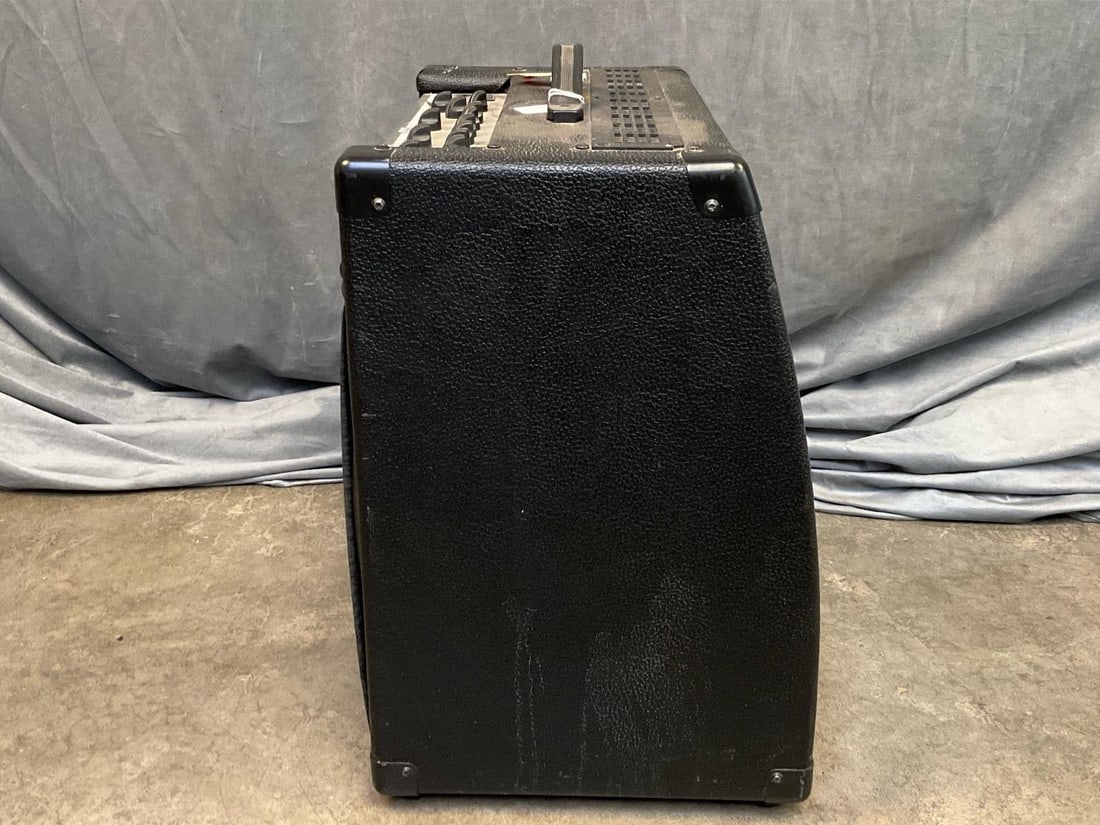 Peavey Keyboard Amplifier - 2