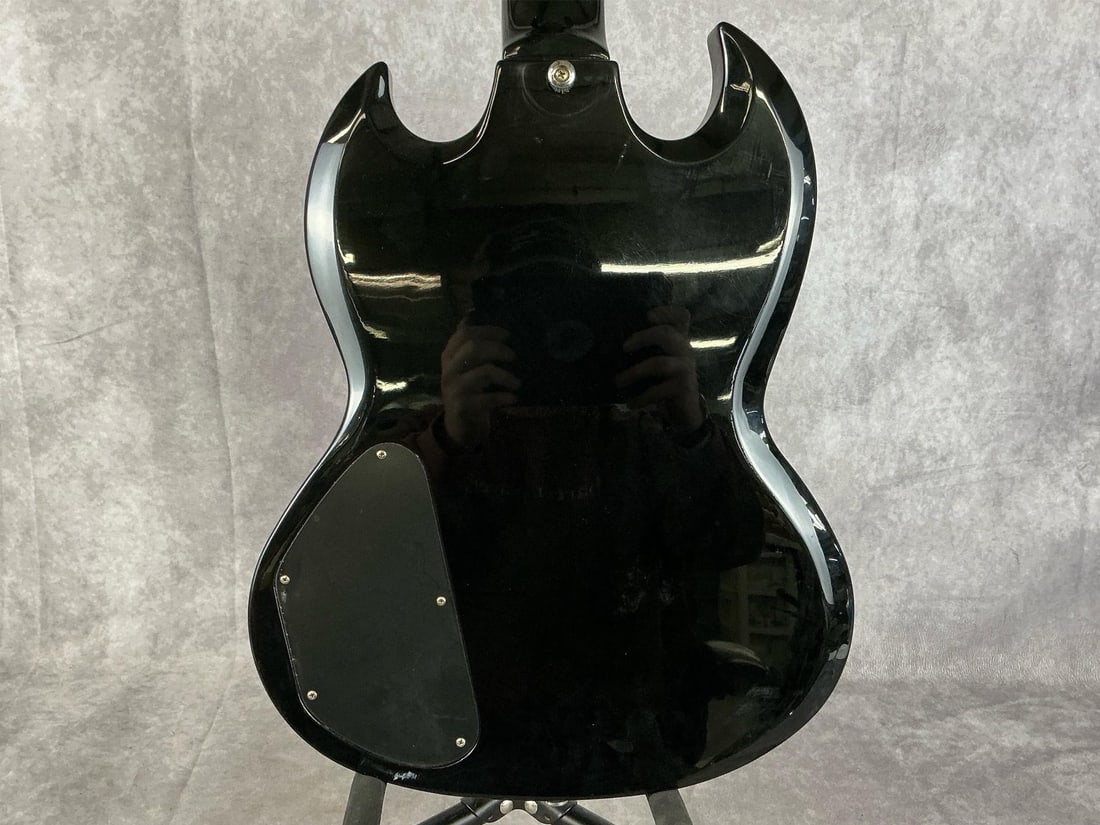 Epiphone SG Electric Bass - 10