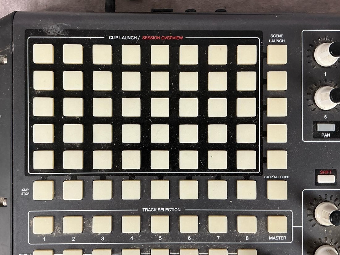 Akai Pro APC 40 Controller - 2