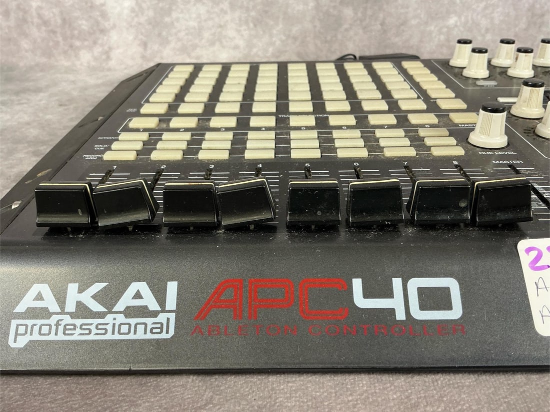 Akai Pro APC 40 Controller - 6
