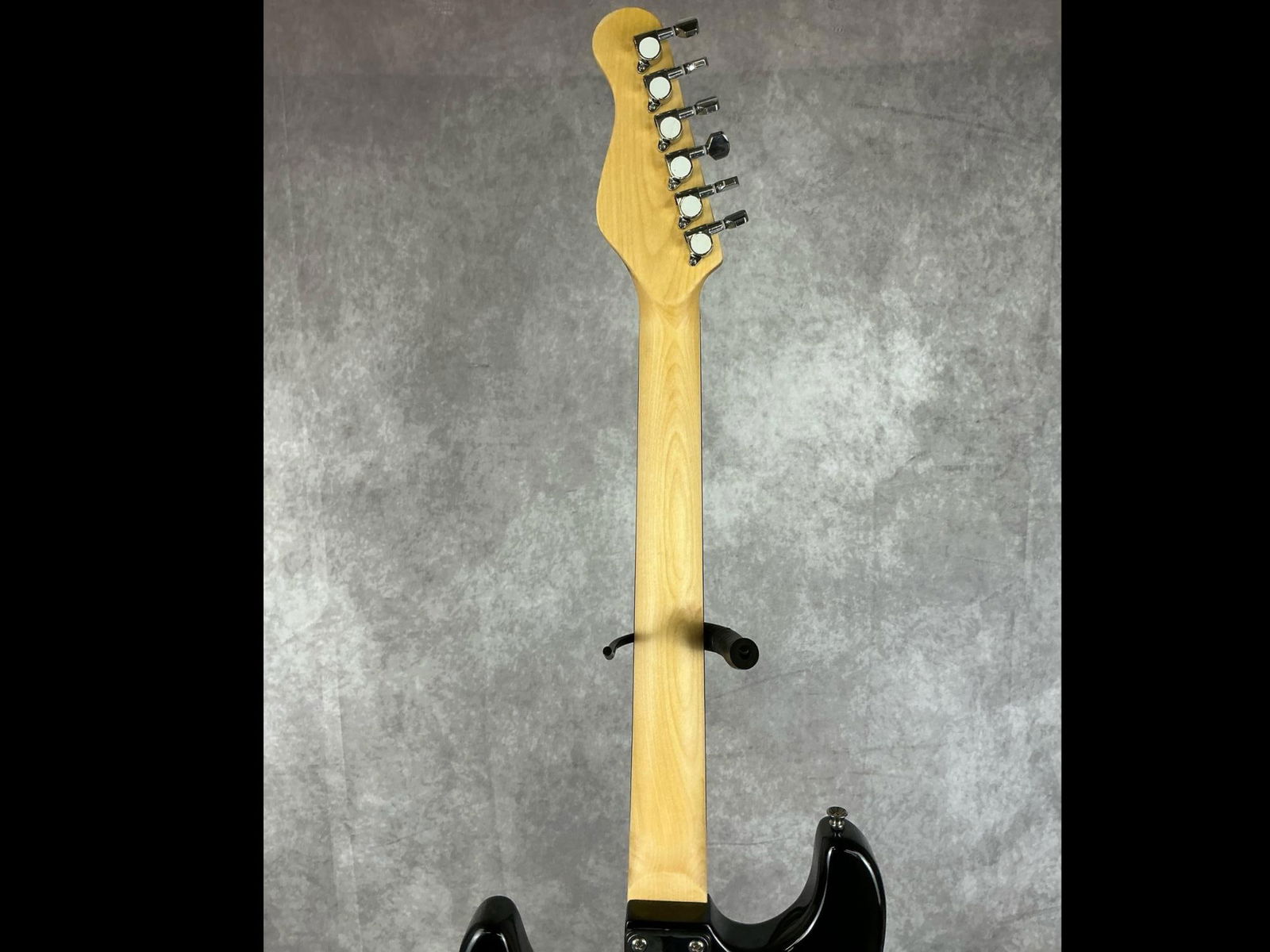 Custom Stratocaster Electric Guitar - 11