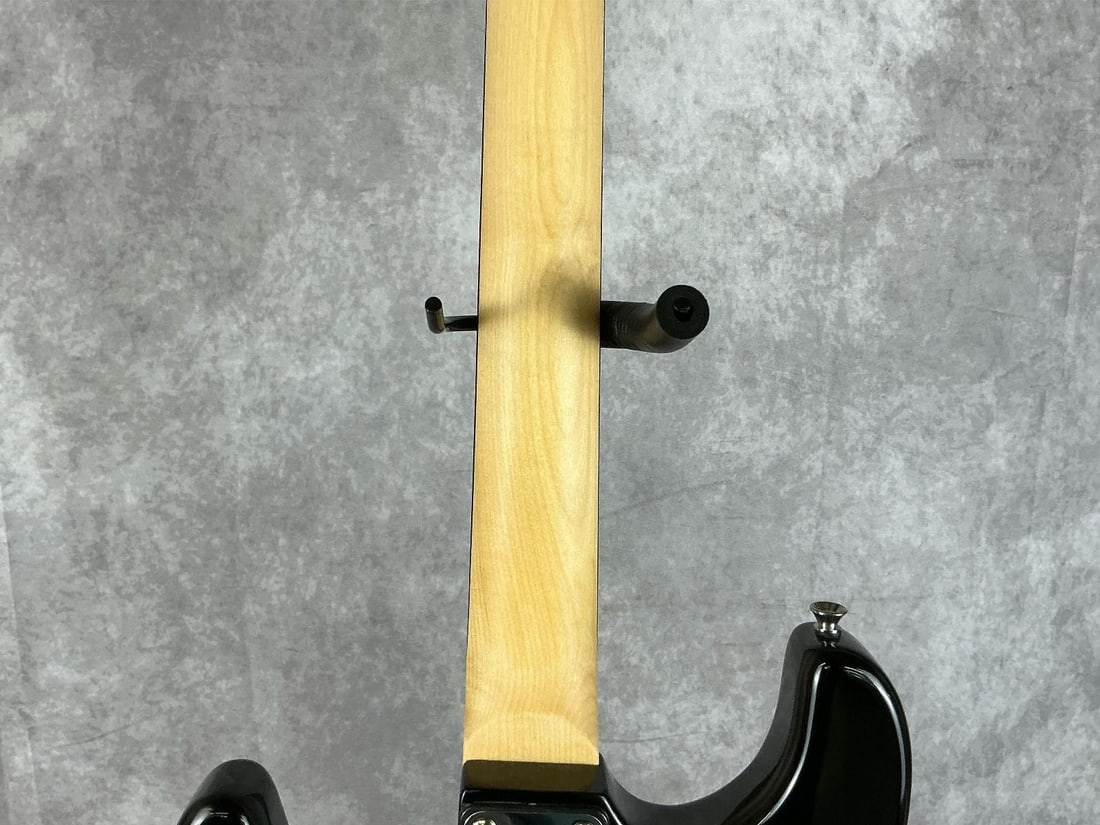 Custom Stratocaster Electric Guitar - 12