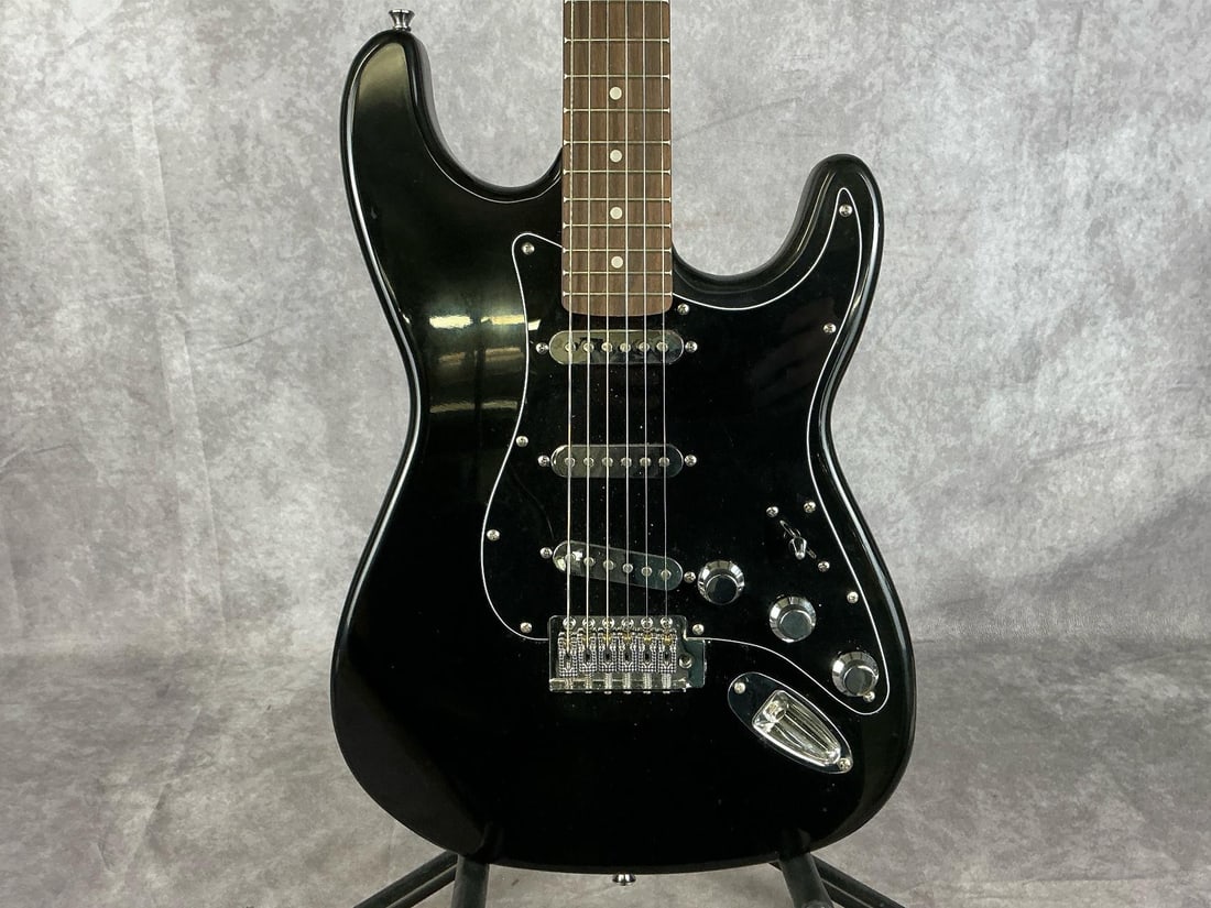 Custom Stratocaster Electric Guitar - 2