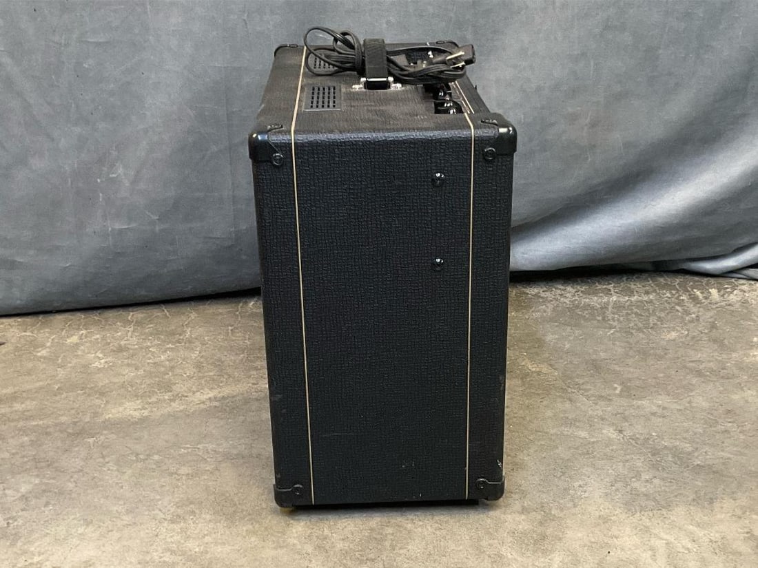 Vox Amplifier - 4