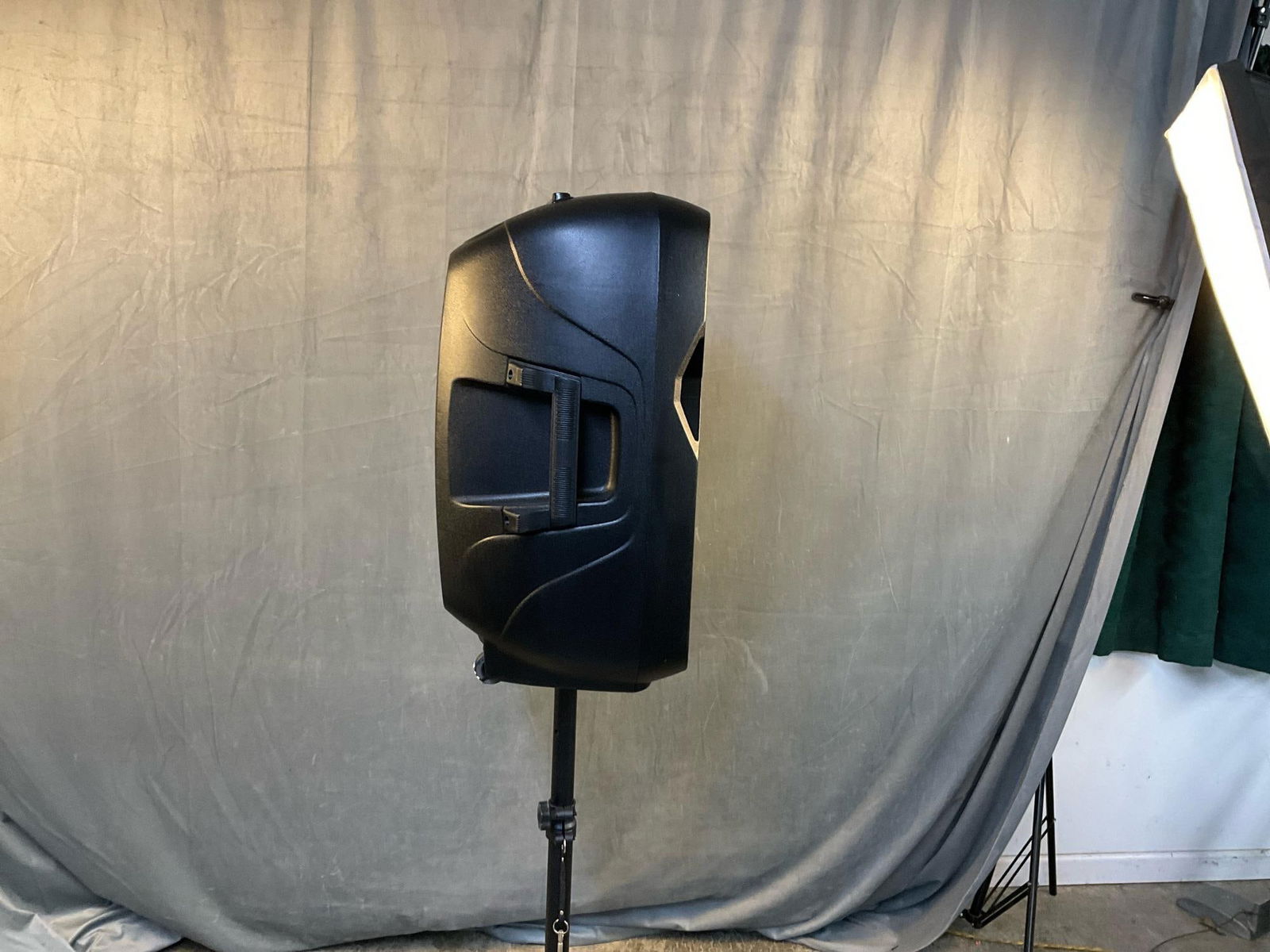 Speaker with Mic and Stand - 2