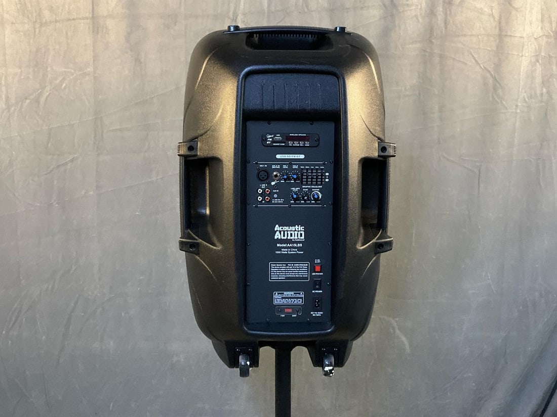 Speaker with Mic and Stand - 3