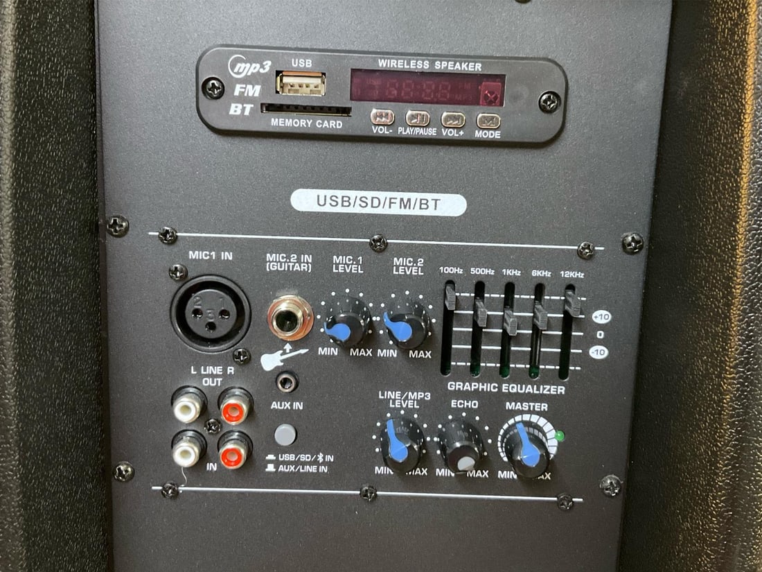 Speaker with Mic and Stand - 4