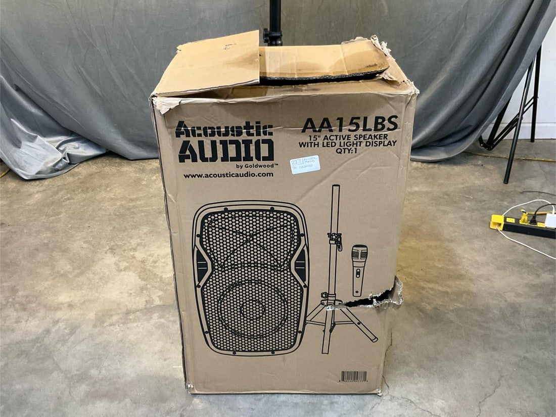 Speaker with Mic and Stand - 8