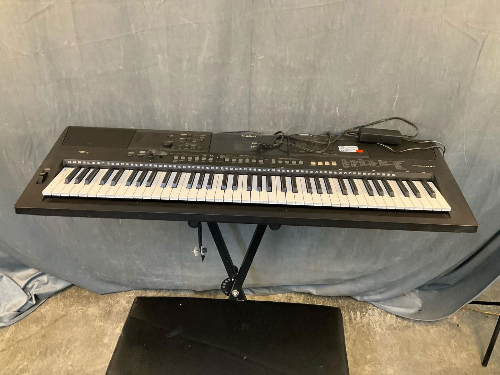 Yamaha Keyboard - 3