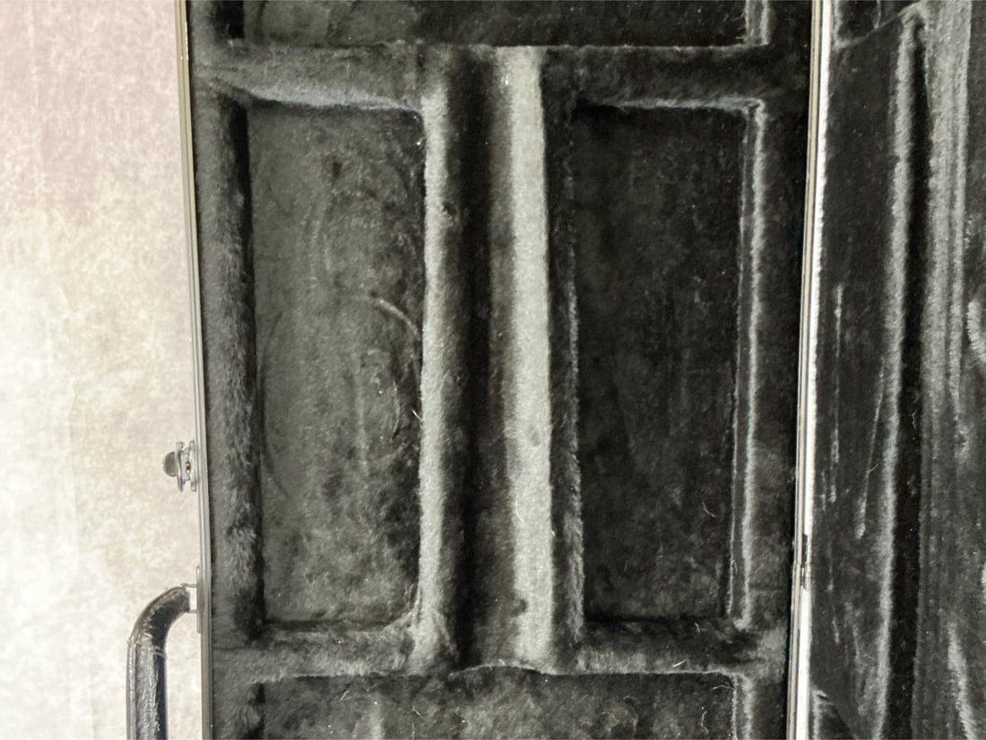 Gator Hardshell Guitar Case - 4