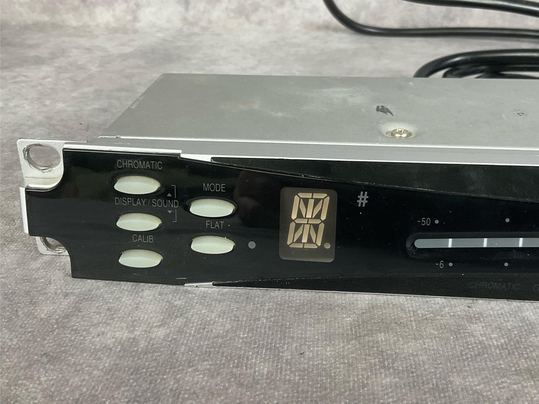 Korg DTR-2000 Digital Tuner - 2