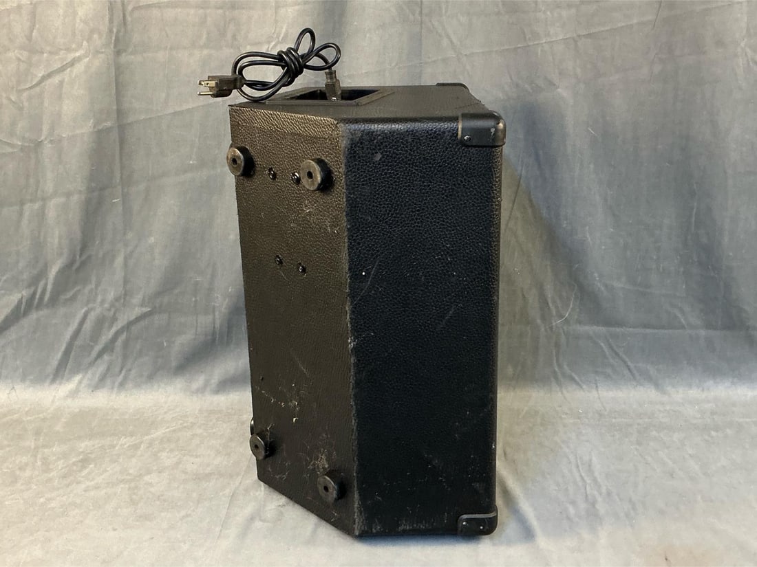 Kustom Amplifier - 2