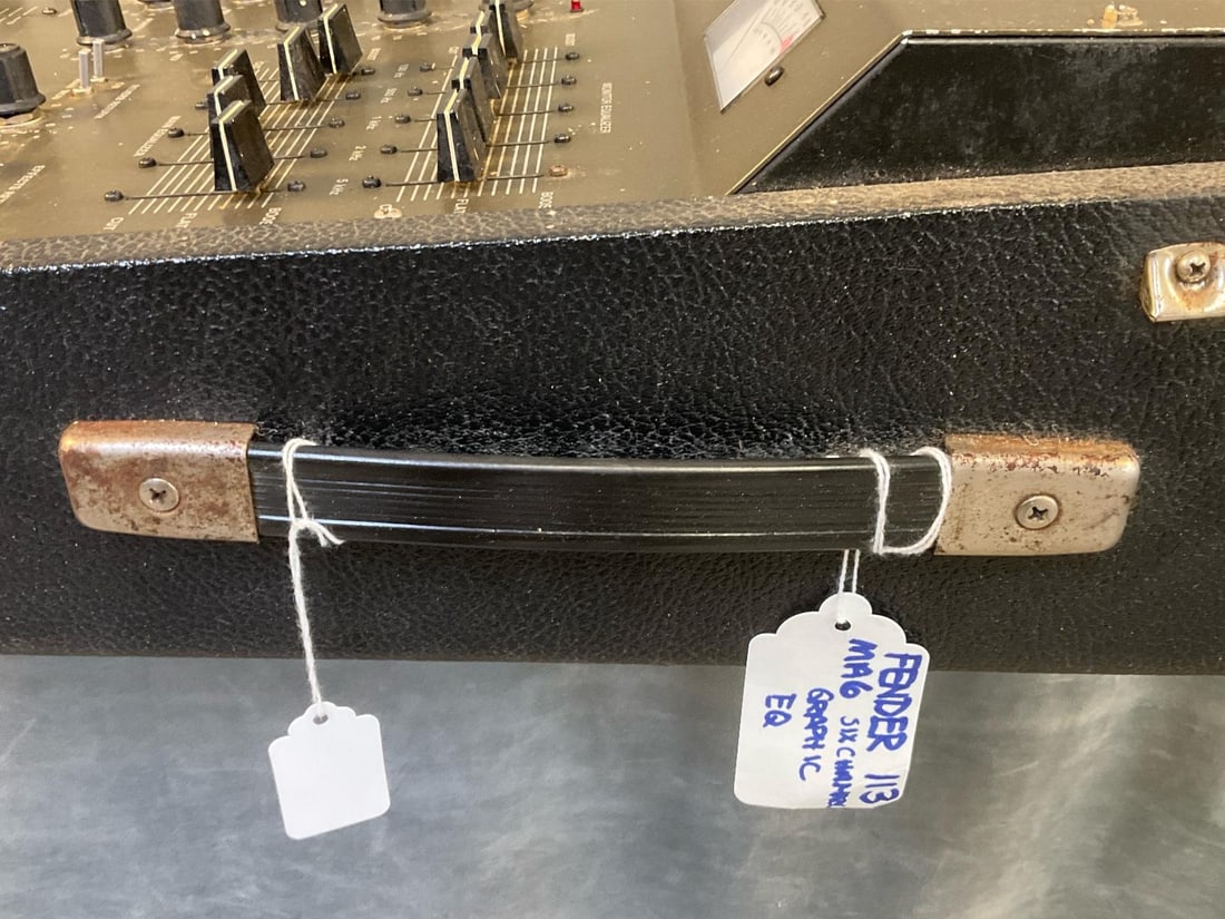 Fender Mixing Board - 6