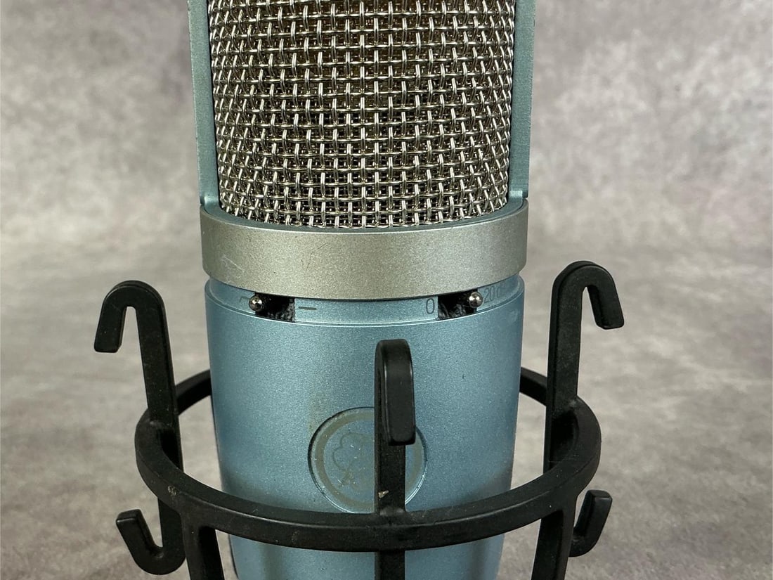 AKG Perception 200 Pro Studio Microphone - 4