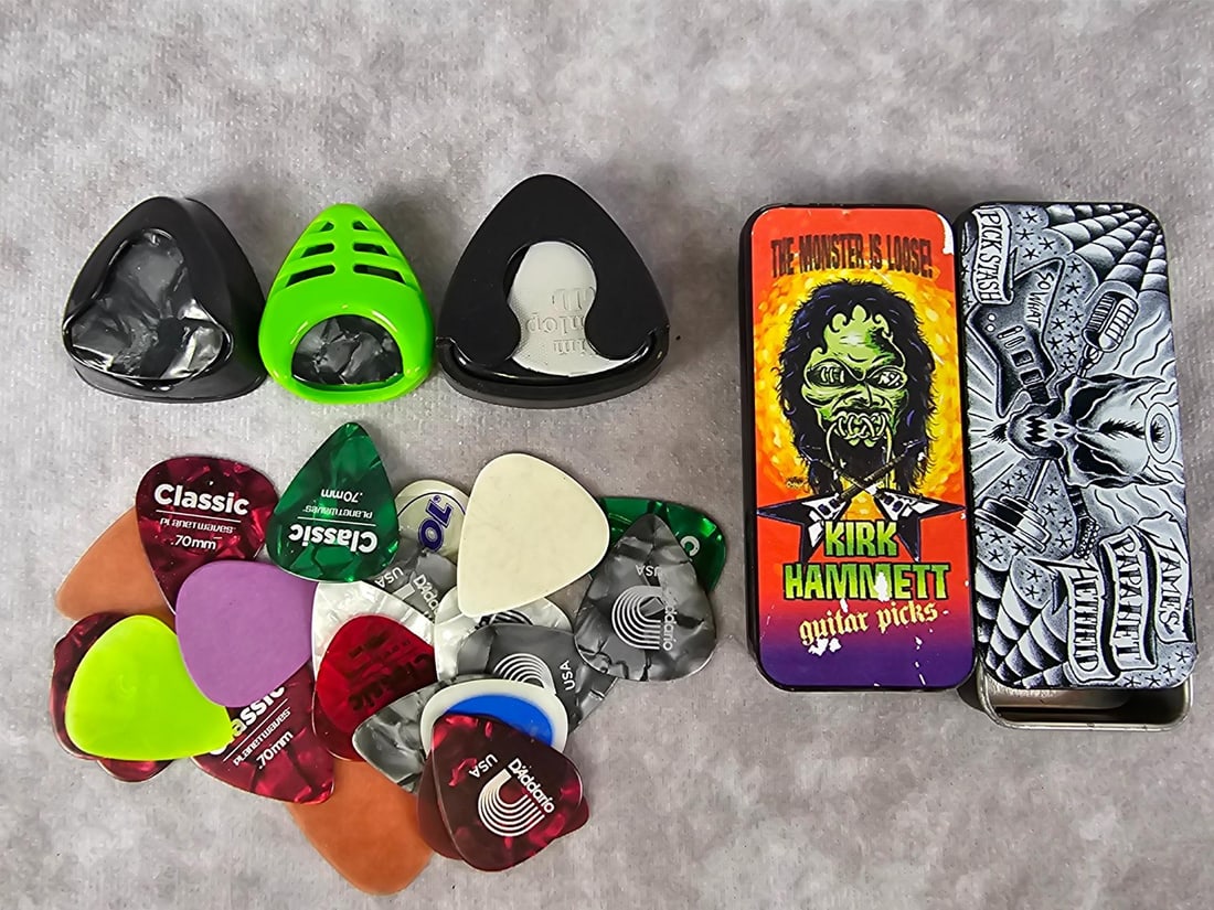 Guitar Accessories - 7