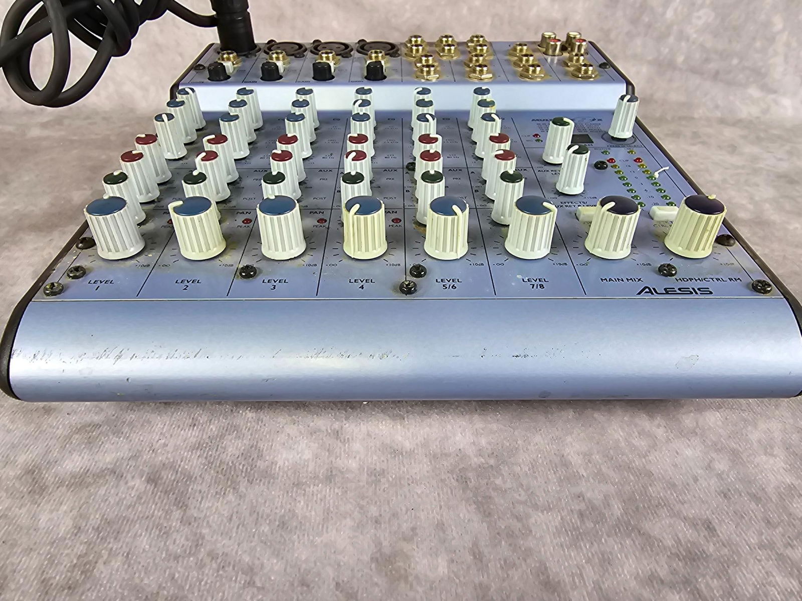 Alesis Multimix 8FX - 4