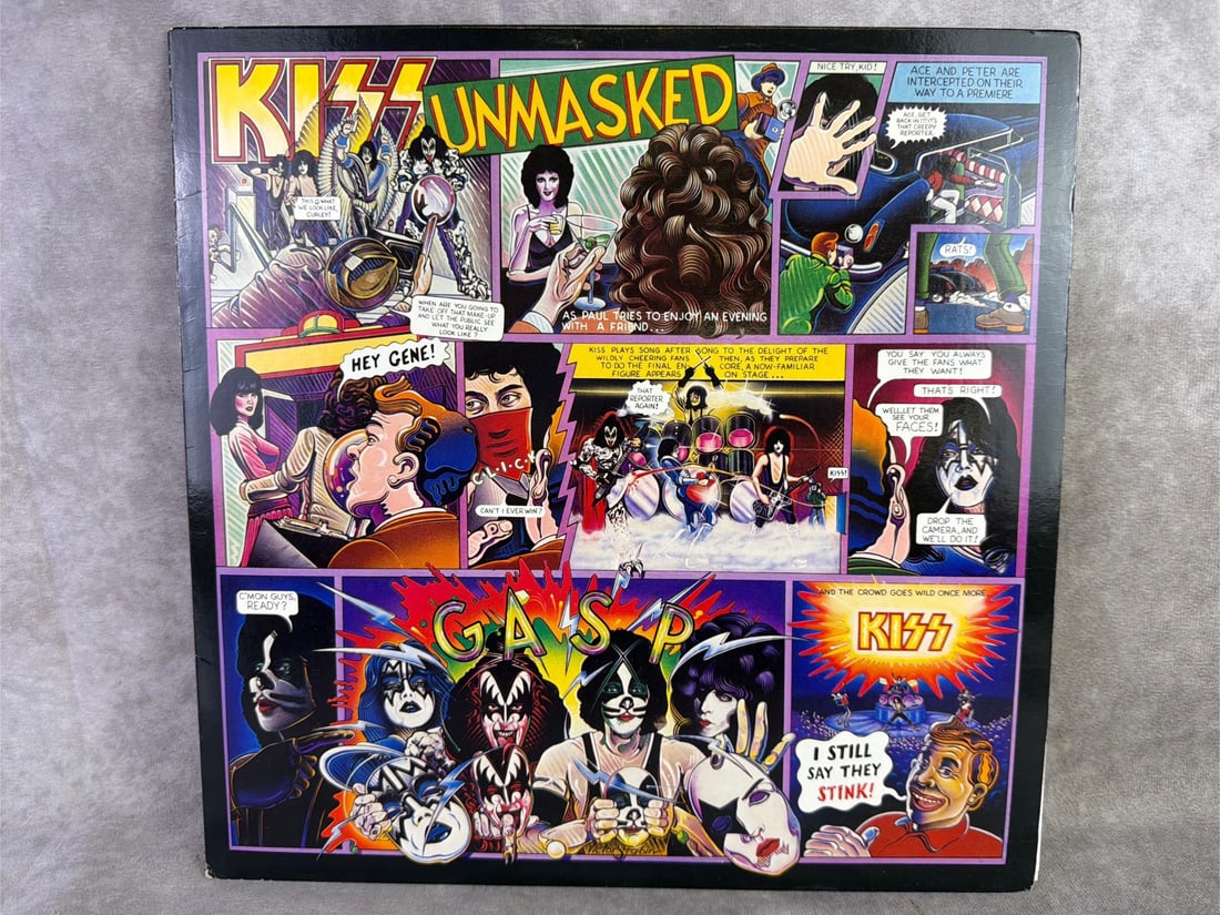 Kiss Unmasked: 1980 Kiss vinyl titled Unmasked. In good condition and comes in original comic sleeve. Measures 12.25 inches wide x 12.25 inches tall.