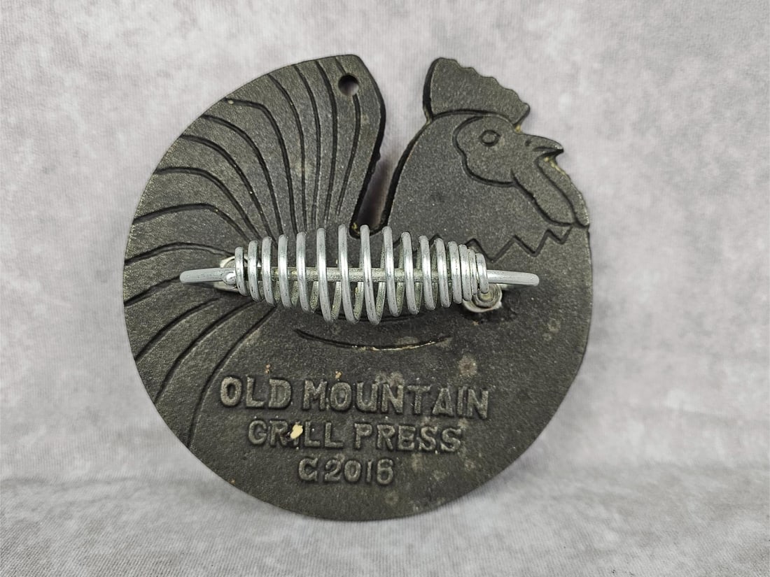 Cast Iron Cookware - 8