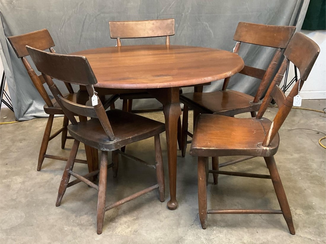 Table and Chairs (1 of 18)