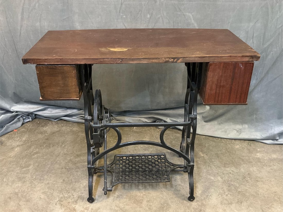 Sewing Machine Desk - 3