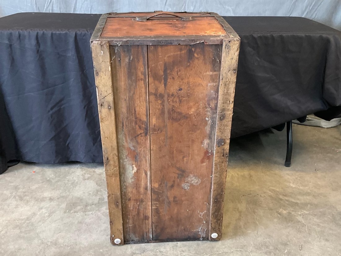 Traveler's Trunk - 11