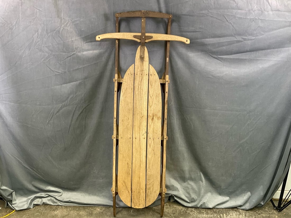 Snow sled: Early twentieth century Flexible Flyer snow sled. Manufactured by S. Allen & Company, Philadelphia. Weathered with surface rust , otherwise good functional condition. Measures 16.5 inches wide x 8 x