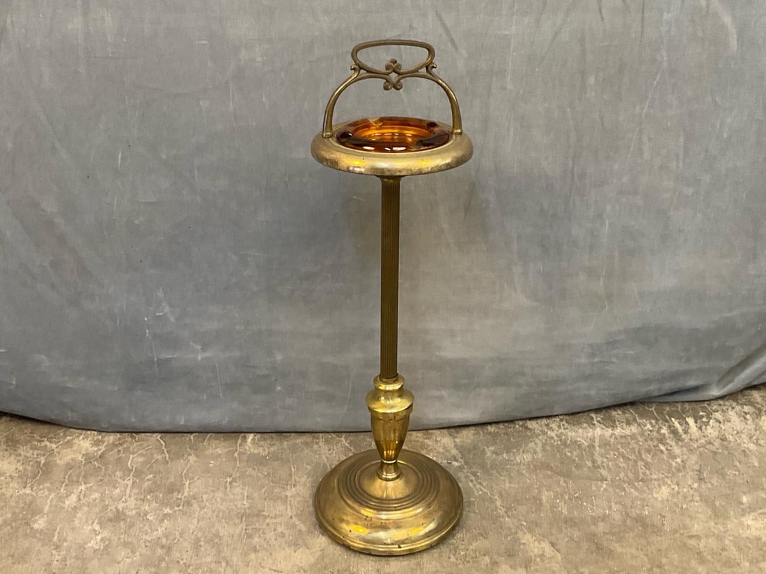 MCM Smoking Stand - 5