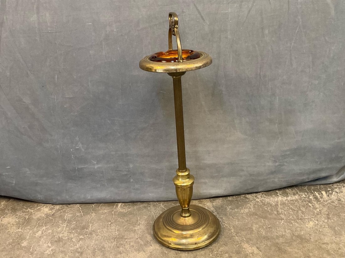 MCM Smoking Stand - 6